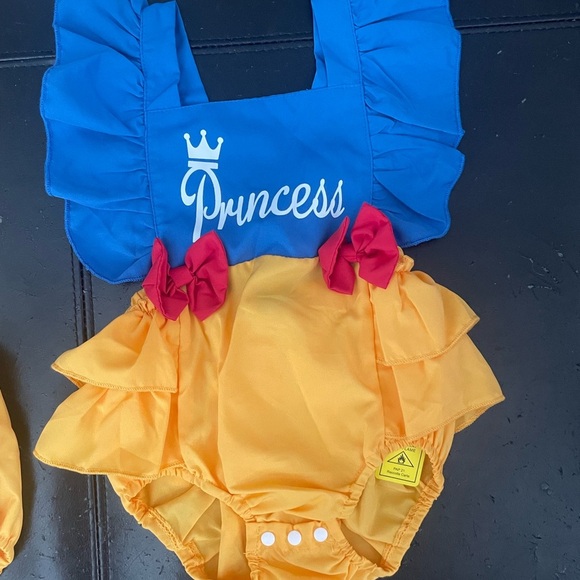 SHEIN Yellow and Pink Baby Romper Set - Picture 4 of 6